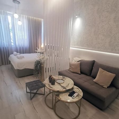 Lindy V Appartement Athene Buitenkant foto