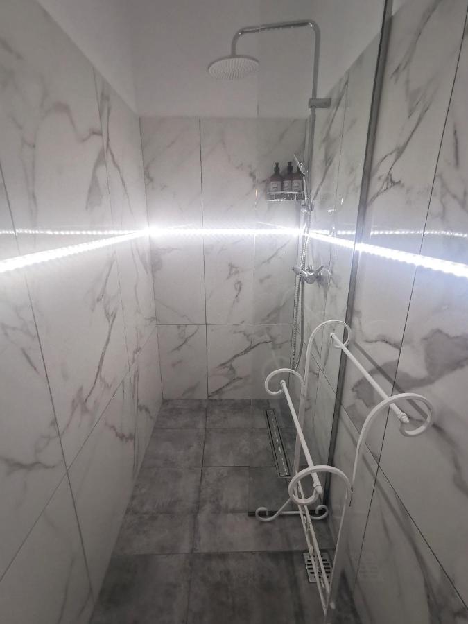 Lindy V Appartement Athene Buitenkant foto